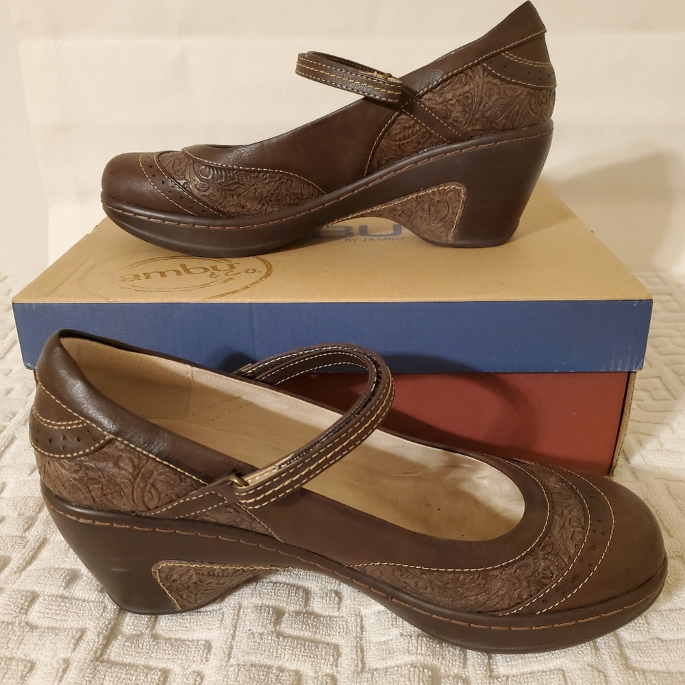 Jambu Mary Janes